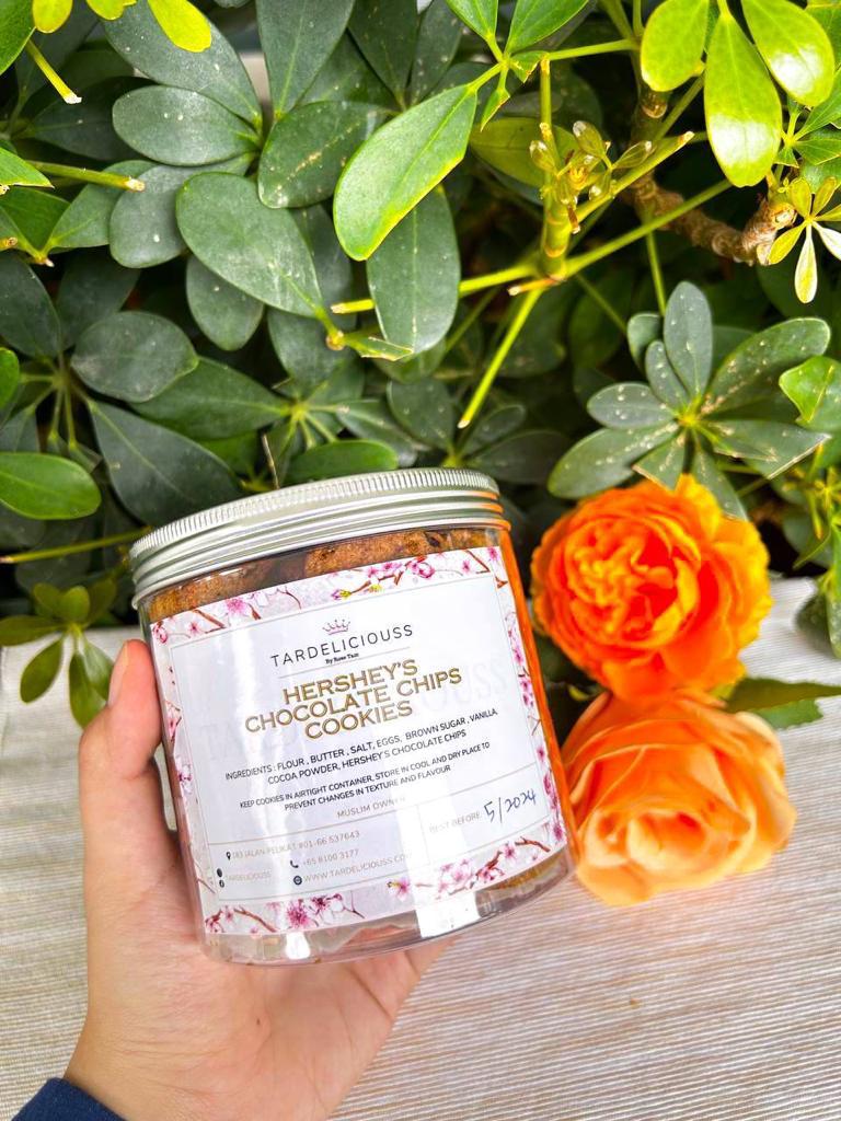 Crunchy Chocolate Chip Cookies  -  Hari Raya PO